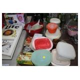 LOT OF KITCHEN ITEMS,TUPPERWARE,ETC