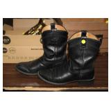 ARIAT COWBOY BOOTS, 13