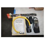 NATIONAL GEOGRAPHIC ,FLASH LIGHT,SLING,ETC