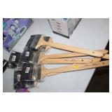 LOT OF 4" BRUSHES