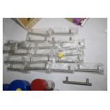 LOT OF PULL HANDLES