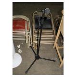 MICROPHONE WITH ADJUSTABLE STAND