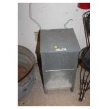 METAL FEEDER