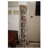 WOODEN WELCOME SIGN