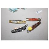 4 POCKET KNIVES