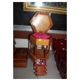 JEWLRY BOX OF JEWELRY