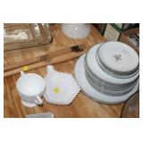 LOT OF NORITAKE & GLASSWARE