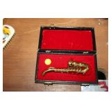 SMALL COLLECTOR SAXAPHONE IN CASE