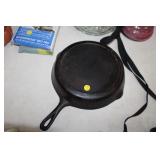 CAST IRON SKILLET