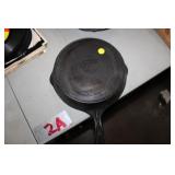 WAGNER CAST IRON SKILLET