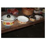 LOT OF COOKWARE