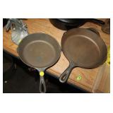 2 CAST IRON LODGE SKILLETS