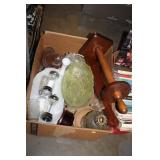 BOX OF VARIOUS GLASSWARE