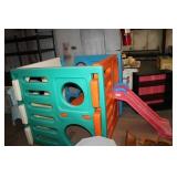 CHILDS LITTLE TIKES PLAY AREA