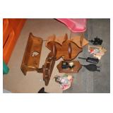 LOT OF VARIOUS WALL DECOR