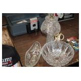 2 BOWLS & LAMP,SOME CRYSTAL