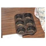 CAST IRON MUFFIN PAN ,LODGE
