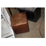ROLLING BROWN OTTOMAN 24X21X16