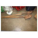 2 SHOVELS