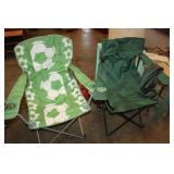 2 FOLDING CHAIRS
