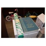 BENCH MAT & NATIONAL GEOGRAPHIC ATLAS