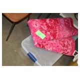 5X8 RUG & STORAGE TOTE