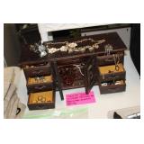 JEWELRY BOX OF JEWELRY