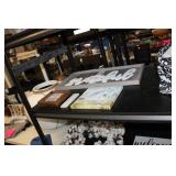 4 PIECES OF WALL DECOR