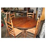 OAK DINING TABLE - 2 LEAVES & 4 CHAIRS