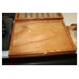 SOLID TOP DISPLAY CASE 15X20