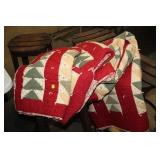 QUILT & MATCHING SHAMS