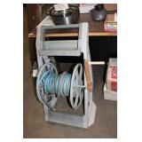 OUTDOOR ROLL UP HOSE REEL W/HOSE