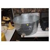WASHTUB WITH WATER SPICKET