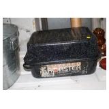 COVERED ROASTER PAN