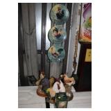 VARIOUS CHICKEN DECOR & HANGING PLATES