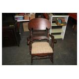 ANTIQUE ROCKING CHAIR
