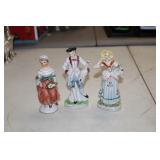 3 FIGURINES