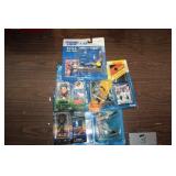 STARTING LINEUP & ETC SPORTS FIGURES WITH CARDS