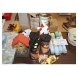 VARIOUS DECOR ITEMS, BEAR, ETC