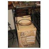 LONGABERGER TWO PIE SERVER STAND