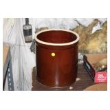 CROCK 11 INCHES TALL