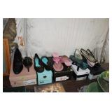 LARGE LOT OF LADIES SHOES 8 8 1/2