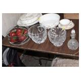 CRYSTAL BOWLS AND CRUET