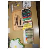 PASTEL COLORS AND VINTAGE RAZOR