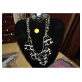 LADIES NECKLACE