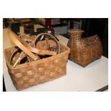 LOT OF VARIOUS BASKETS
