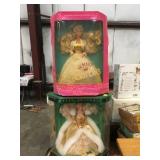 2 BARBIE DOLLS IN BOX HAPPY HOLIDAYS AND SUMMIT