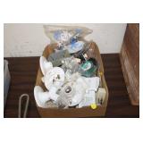 BOX OF VARIOUS ELECTRICL ITEMS,PLUGS,ETC