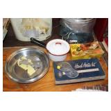 VINTAGE SHELL MOLDS,ENAMEL POT/LID & ETC