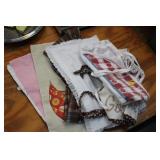 LOT OF APRONS